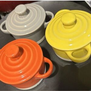 Creative Co-op choose your color Mini Ramekin,w/Lid